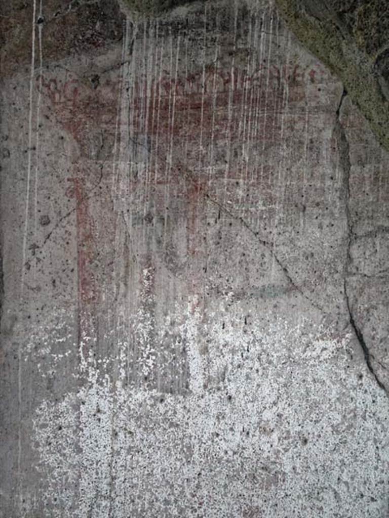 V.6, Herculaneum. September 2003. Remains of painted decoration in shop-room.
Photo courtesy of Nicolas Monteix.